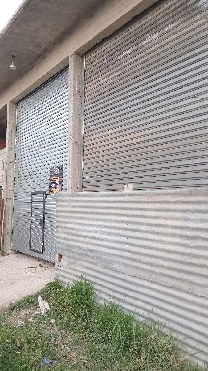Cortinas metálicas automátizadas O.M 11