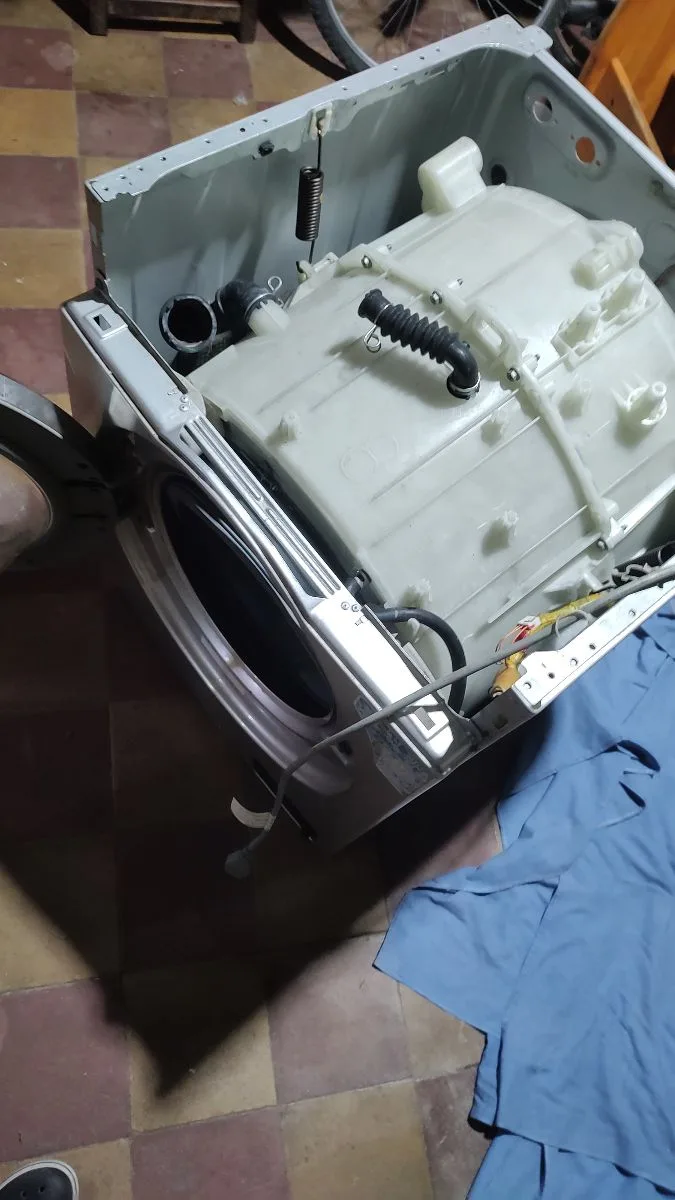 Frio service/ gas matriculado y electricidad de excelencia ( cambios de fase,ási 7