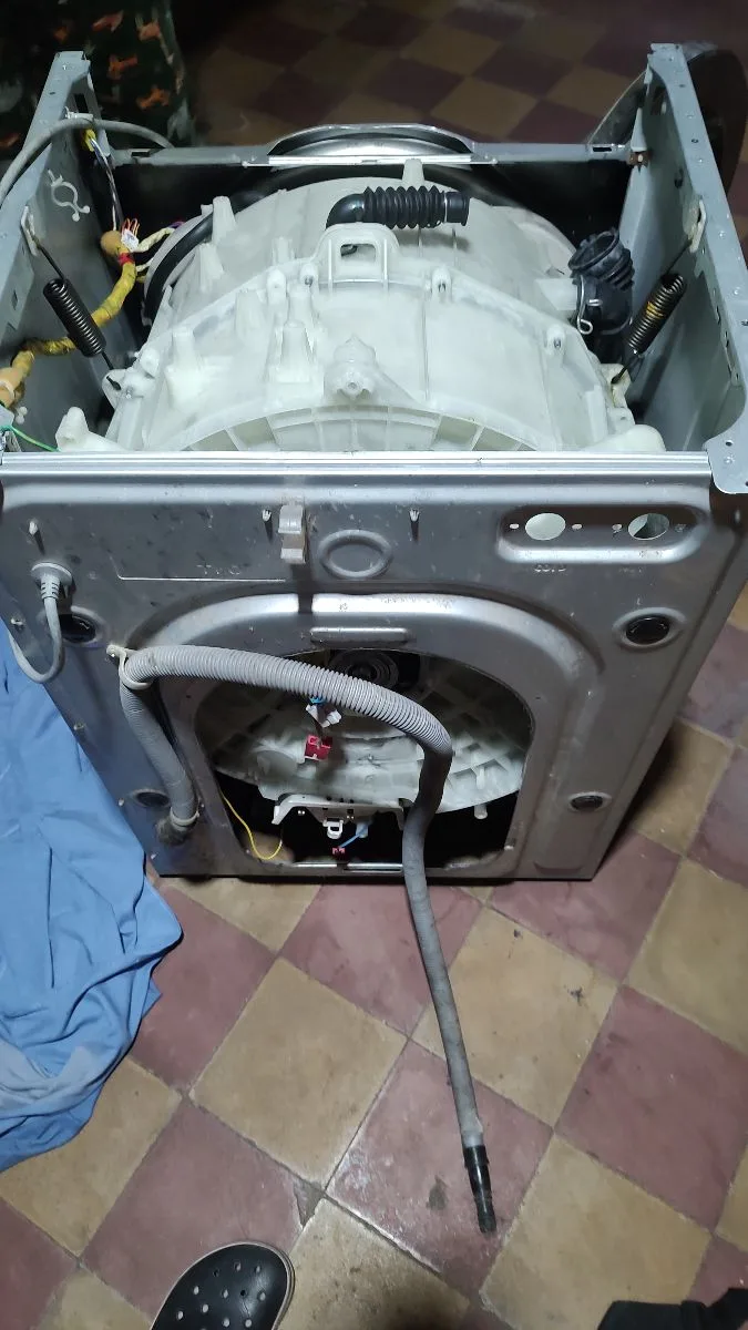 Frio service/ gas matriculado y electricidad de excelencia ( cambios de fase,ási 8