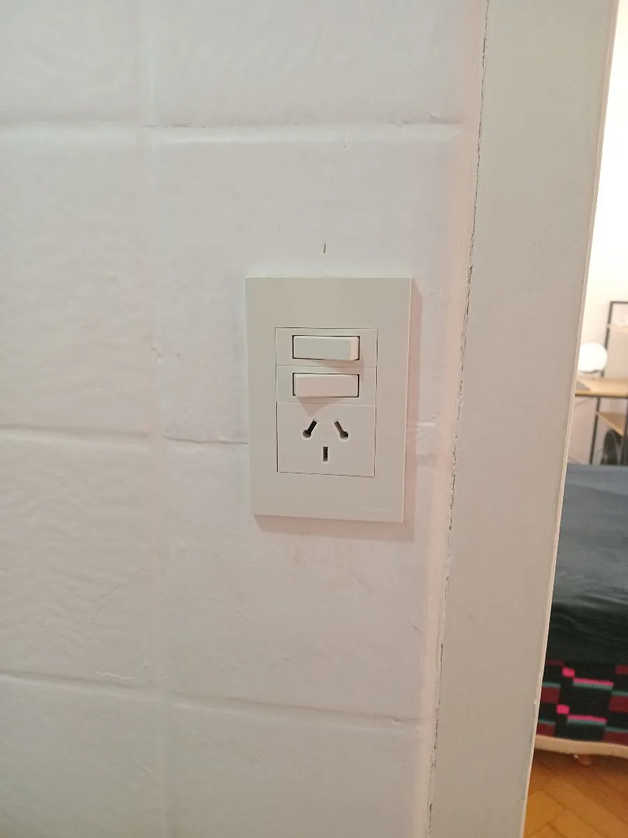 juan _ electricidad , pintura , reparaciones generales 5
