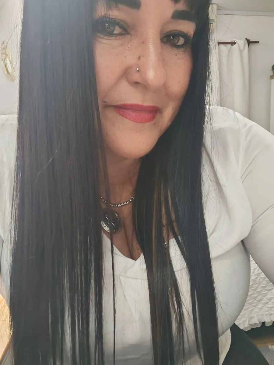 Claudia Causto 6