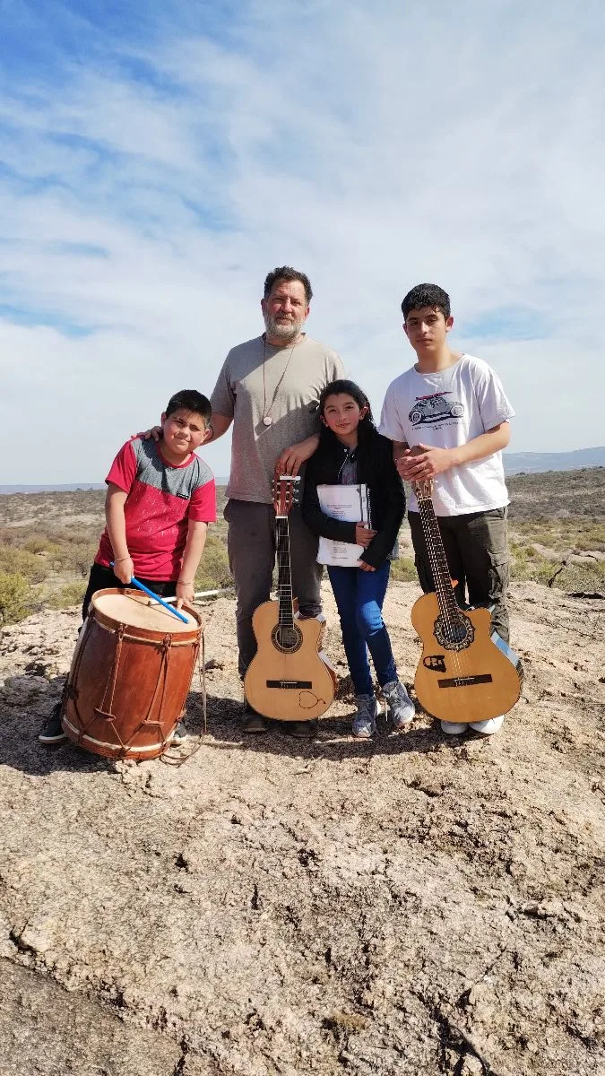 ale corvalan clases de canto e intrumentos 11