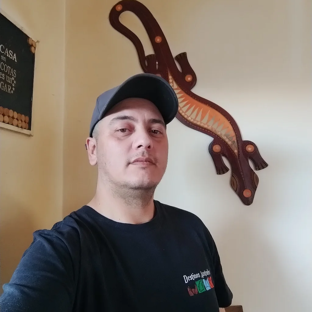 Carlos Reinozo