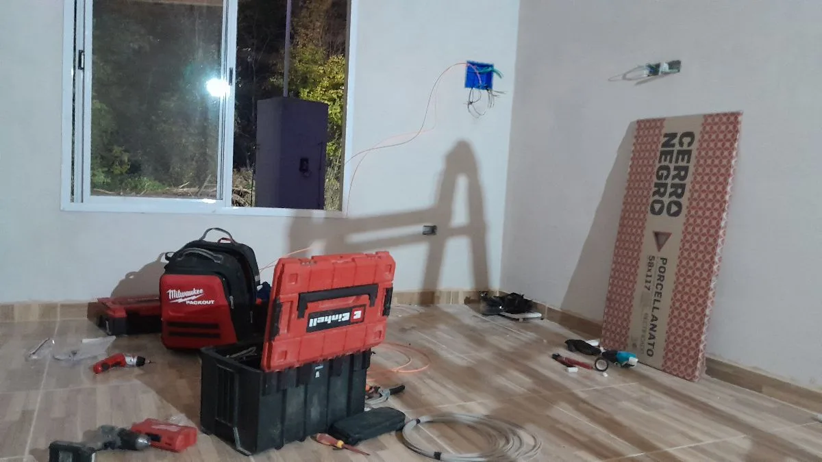 Patricio Elctricista 8