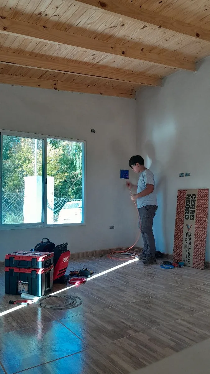 Patricio Elctricista 9