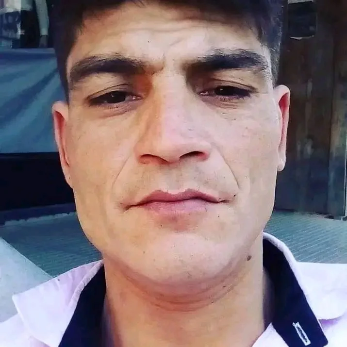 Carlos lazaga