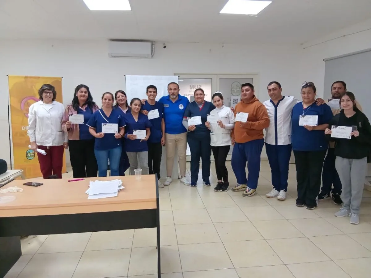 Hermes Emanuel Nieto - PMédico-Instructor PS, RCP y DEA- Formador de BRIGADAS DE EMERGENCIAS 9