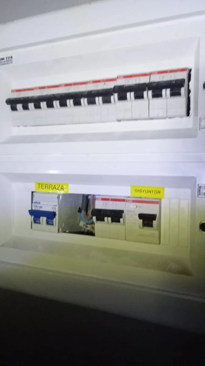 Electricista Adrián 6