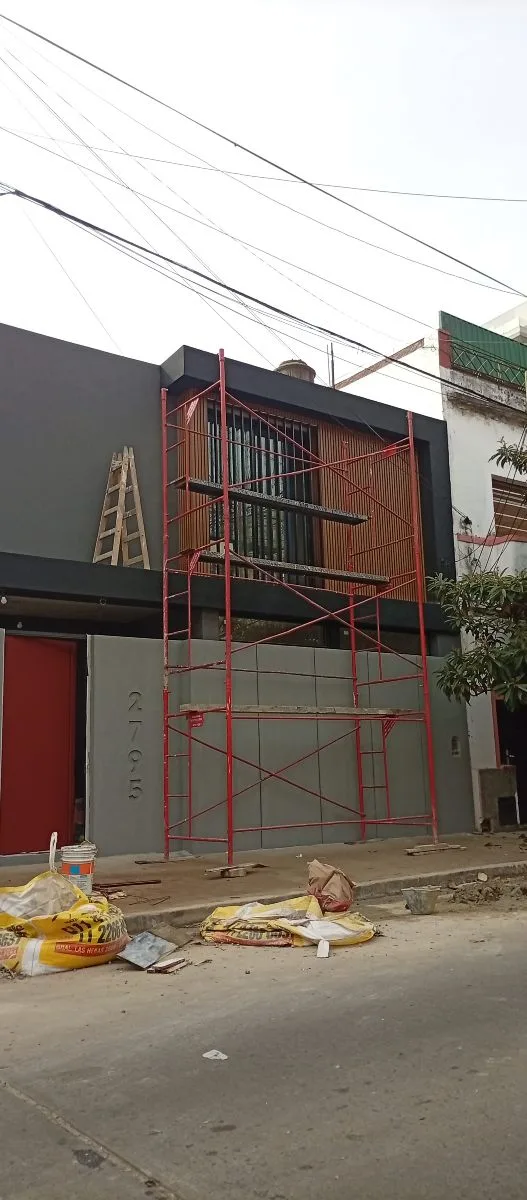 Ernesto,.Albañileria en Gral. 12