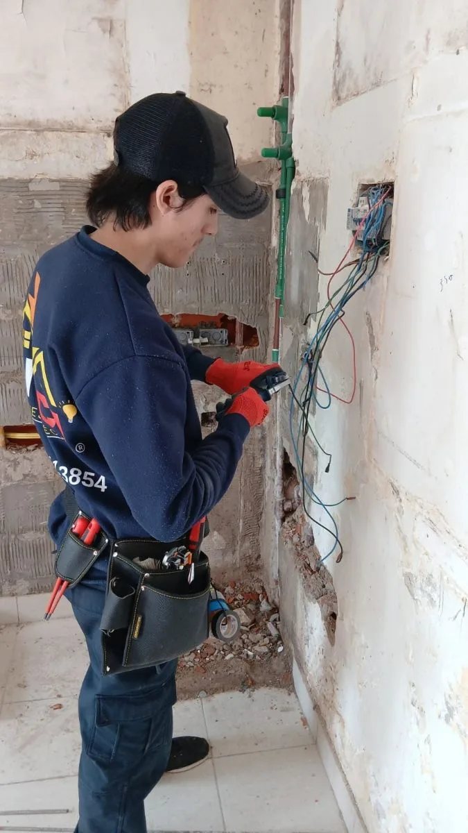 ENCCA Soluciones Electricas⚡ 12